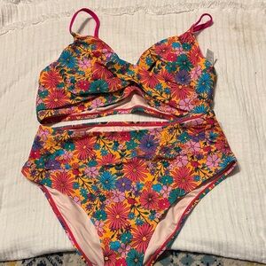 Women's Floral Bikini Swimsuit. NIB